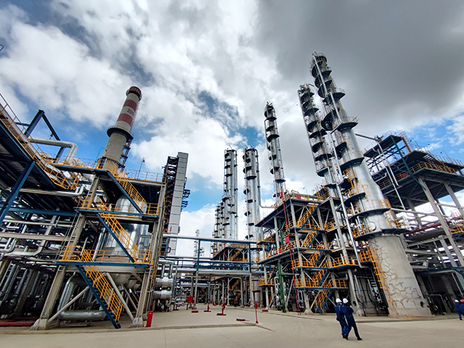 鼎湖磁致伸縮液位計(jì)為何能做到在石化行業(yè)中地位穩(wěn)固